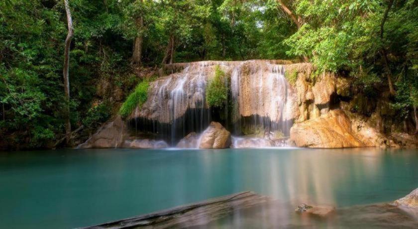 Hotel Treeyapat Place Kanchanaburi Exteriér fotografie