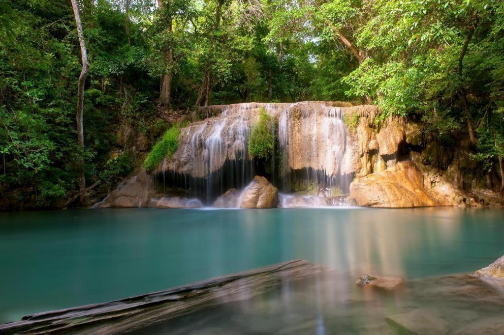 Hotel Treeyapat Place Kanchanaburi Exteriér fotografie